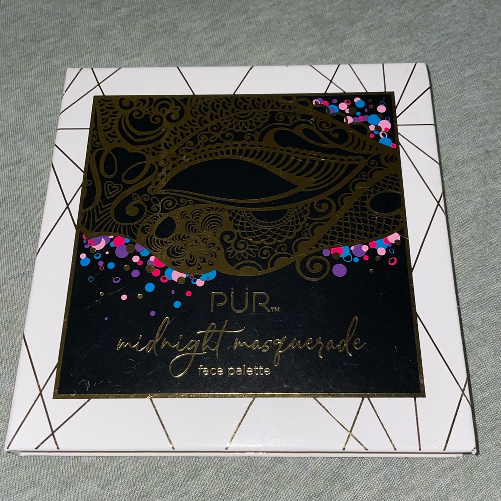 Eye shadow palette